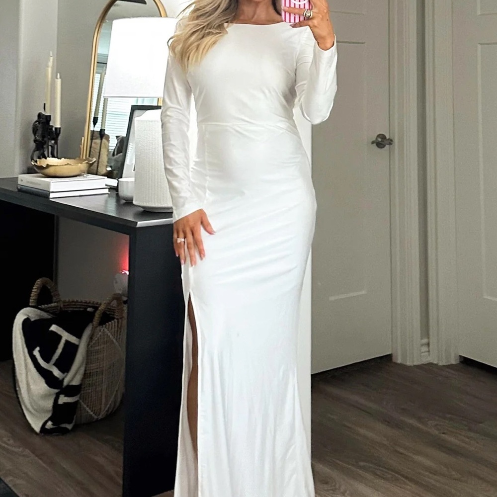 Elegant White Long Sleeve Dress